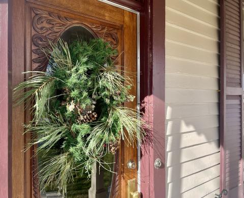 Door wreath at Willa Cather Childhood Home